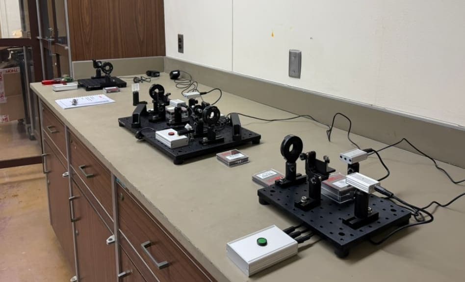 Quantum Cryptography demonstration kit setup